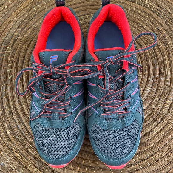 Fila Sneakers - Picture 3 of 6